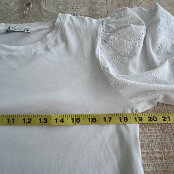 Zara Embroidered Ballon Eyelet Sleeve Cropped Top/T-Shirt White Size Small - Picture 4 of 7